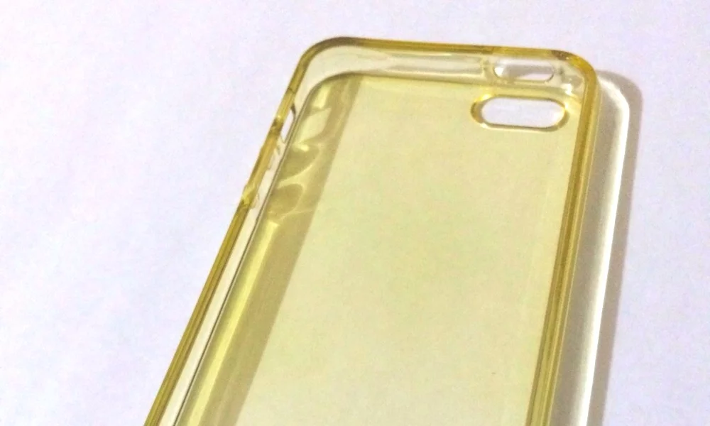 How To Clean Clear Phone Case – 6 Methods To Try